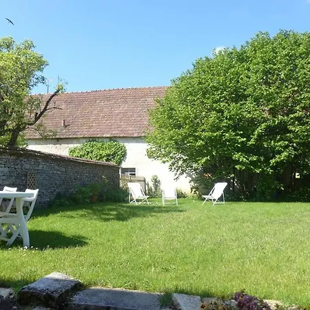 Vakantiehuis Retraite Nature Avec Cheminee Et Jardin Dans Le Parc National De Forets - Fr-1-611-54 Giey-sur-Aujon